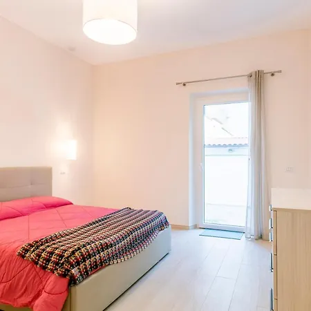 Casa L - Mimbelli Park Modern Quiet Appartement *