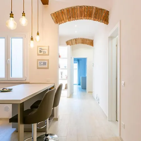 Casa L - Mimbelli Park Modern Quiet Appartement